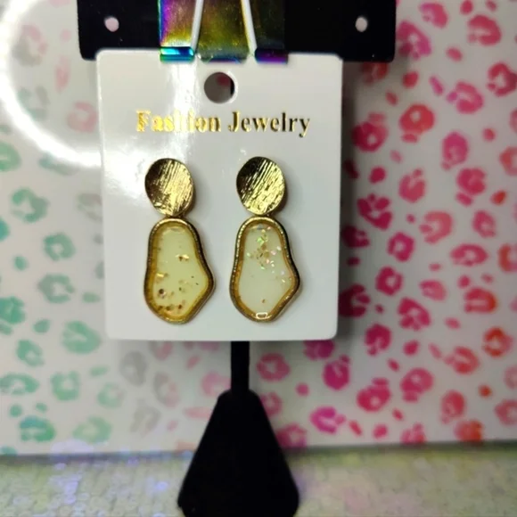 Statement Earrings - Picture 2 of 4